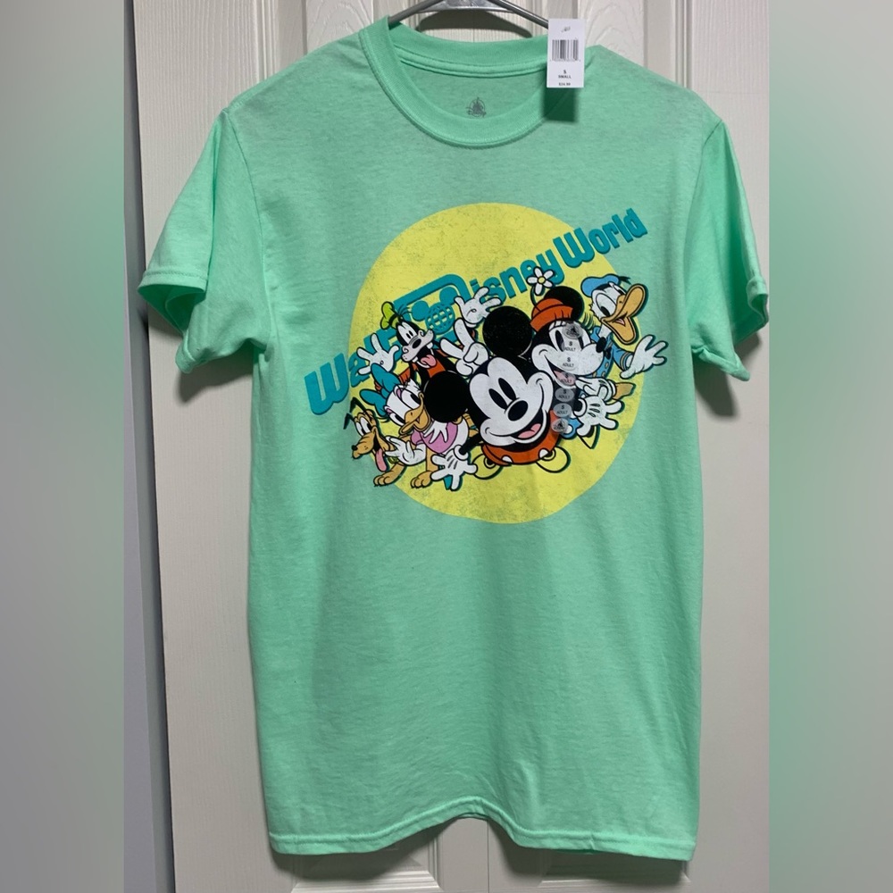 NWT Disney Mickey & Friends Walt Disney World Graphic Tee